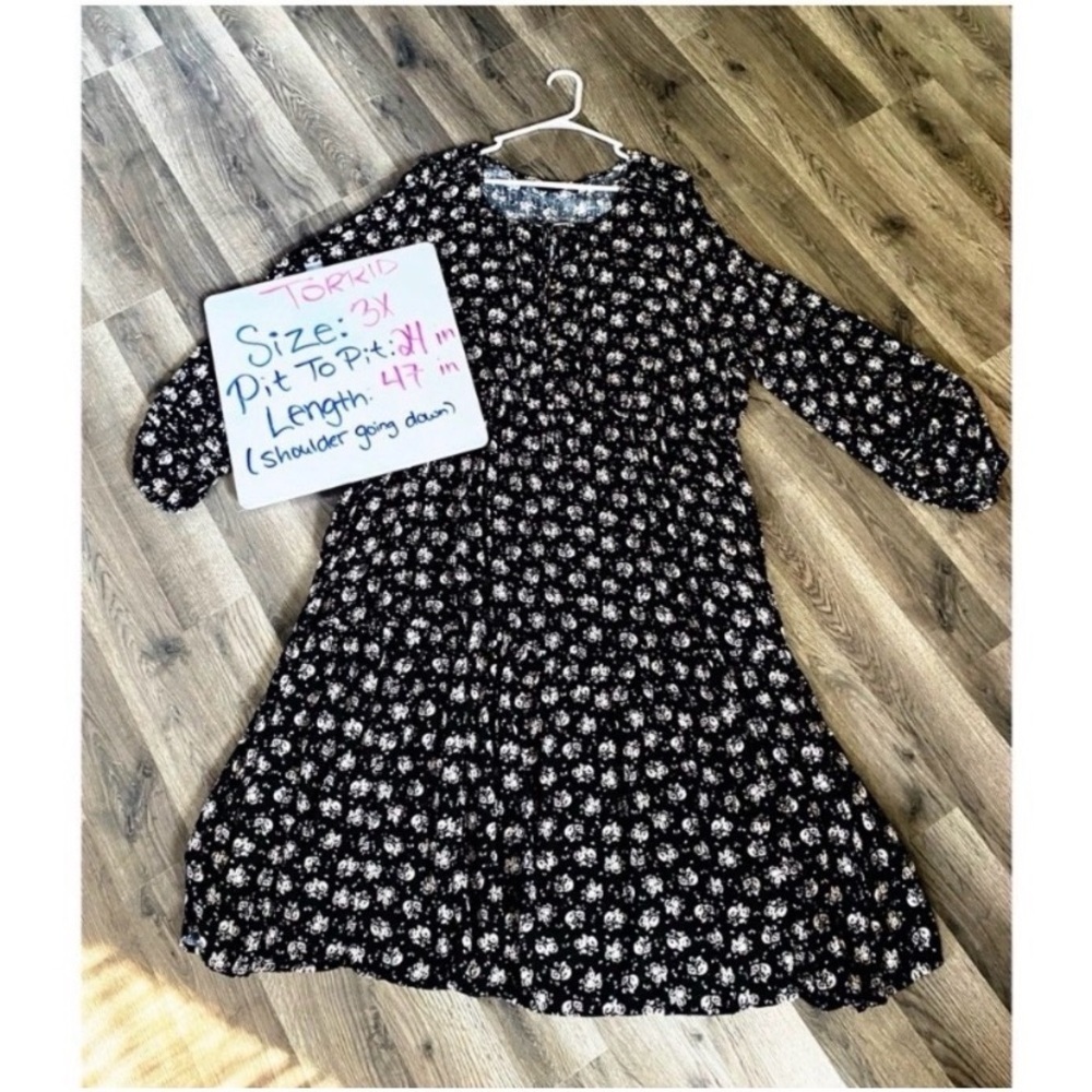 TORRID Black Floral Long Sleeve Midi Dress - Picture 7 of 7